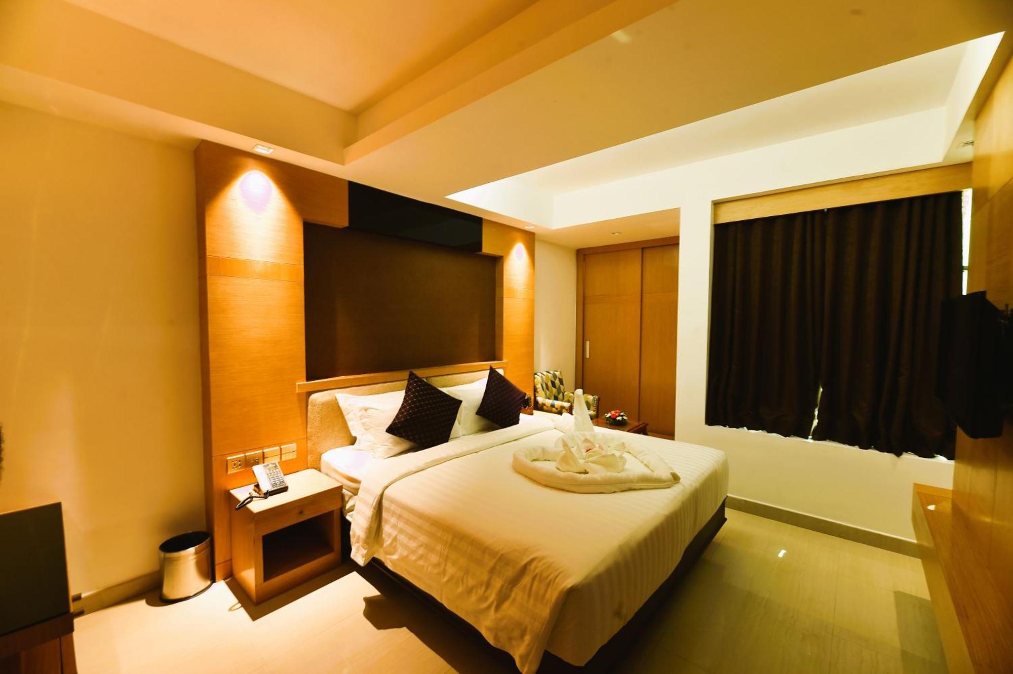 Akhil Classic Thiruvananthapuram Exterior photo